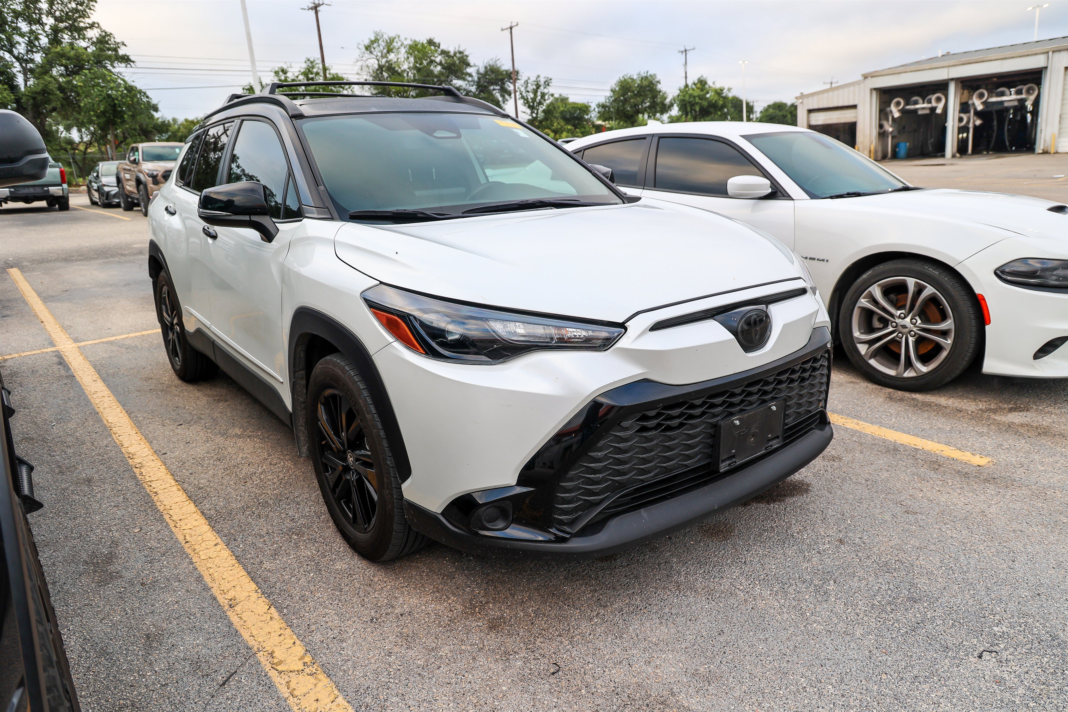 Used 2025 WIND CHILL PEARL/ Toyota Hybrid Nightshade Edition image 5