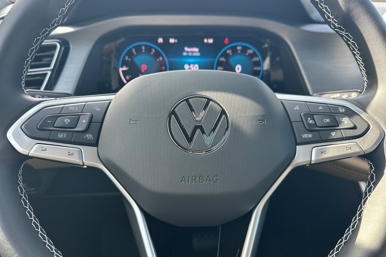 New 2026  Volkswagen 2.0T SE w/Technology image 23