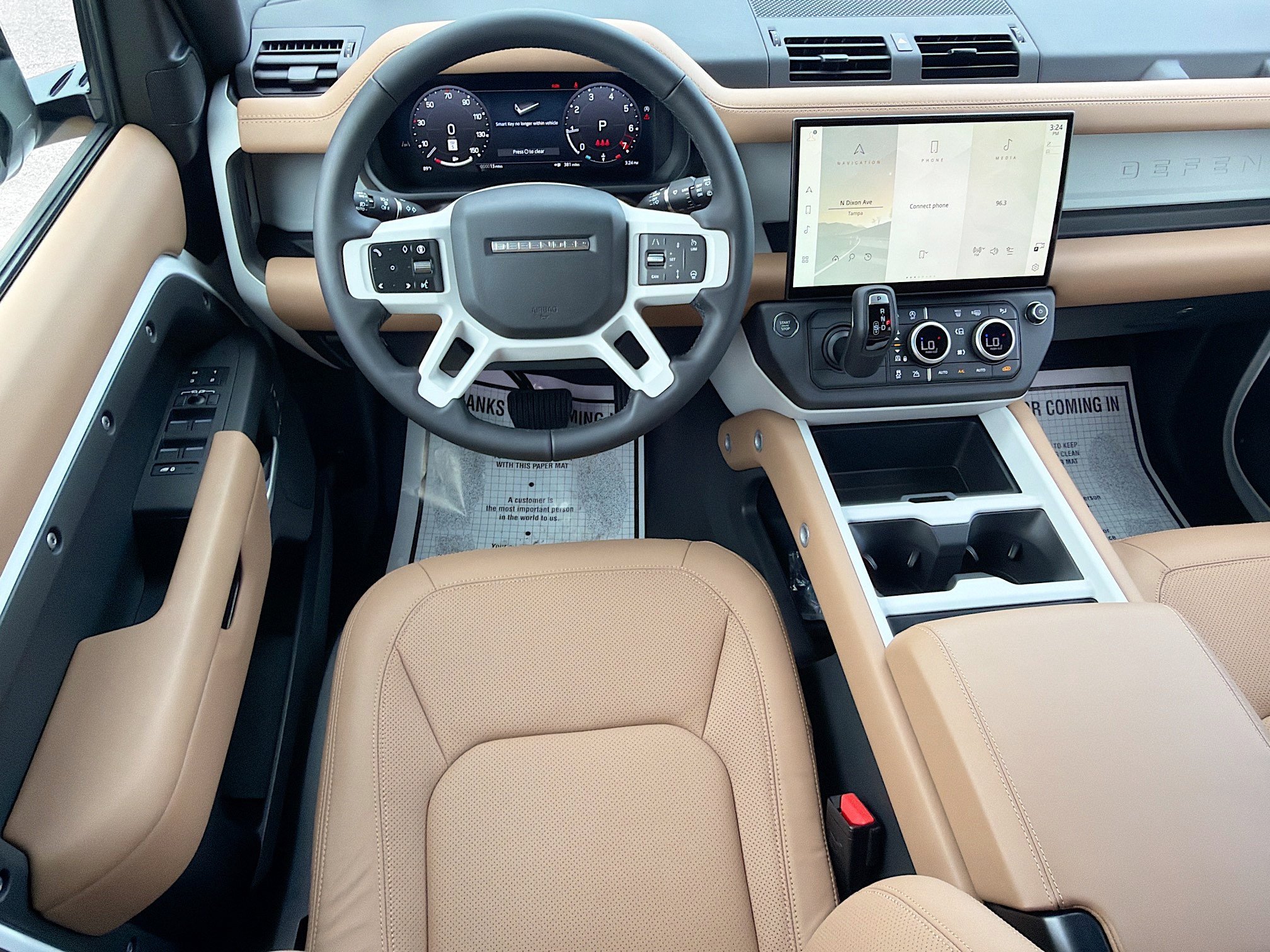 New 2026 Fuji White Land Rover X-Dynamic SE image 17