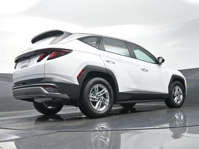 New 2026 White Hyundai SE FWD image 84