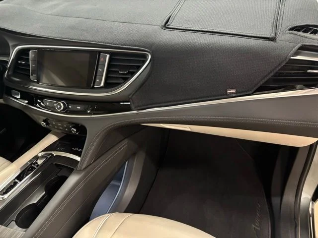 Used 2024 Green Buick Avenir image 20