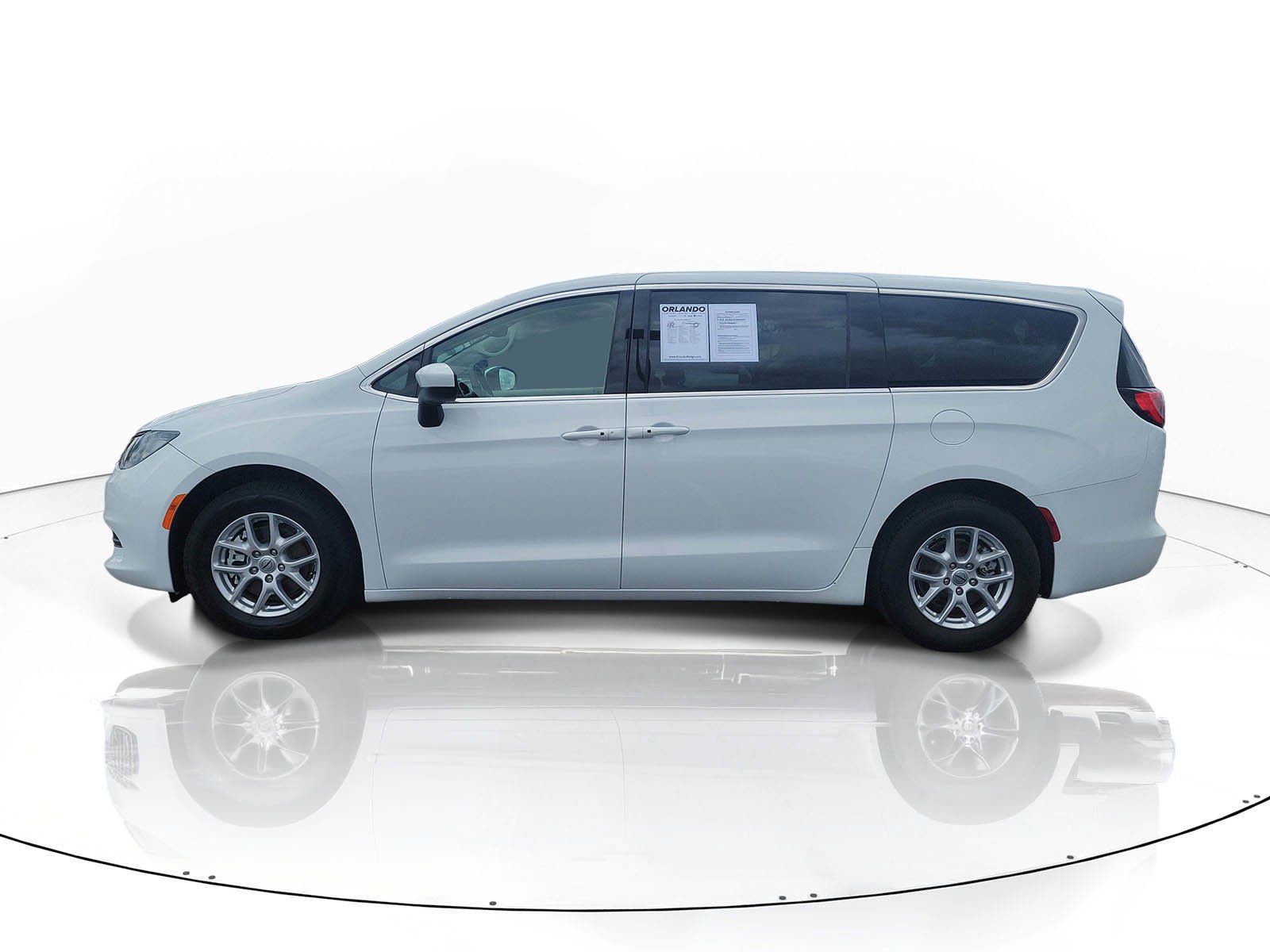 Used 2023 Bright White Clearcoat Chrysler LX image 3