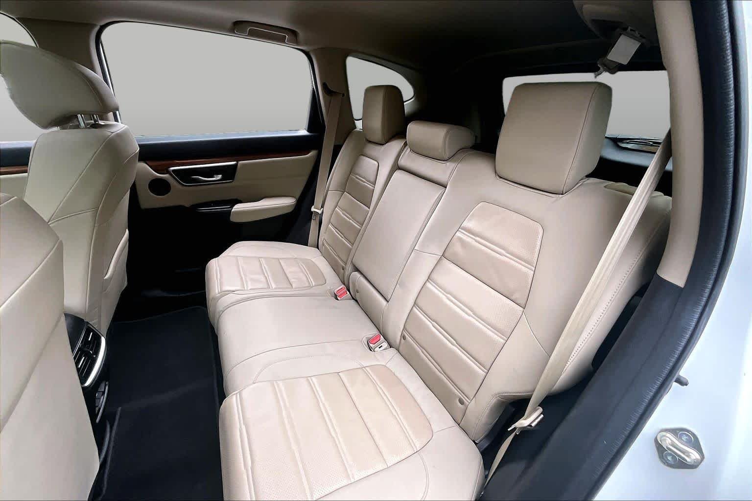 Used 2018 White Diamond Pearl Honda Touring image 20