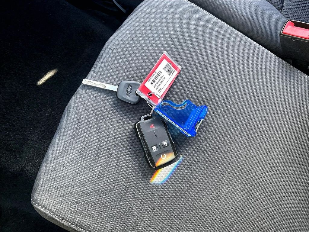 Used 2018 Silver Chevrolet LT image 30