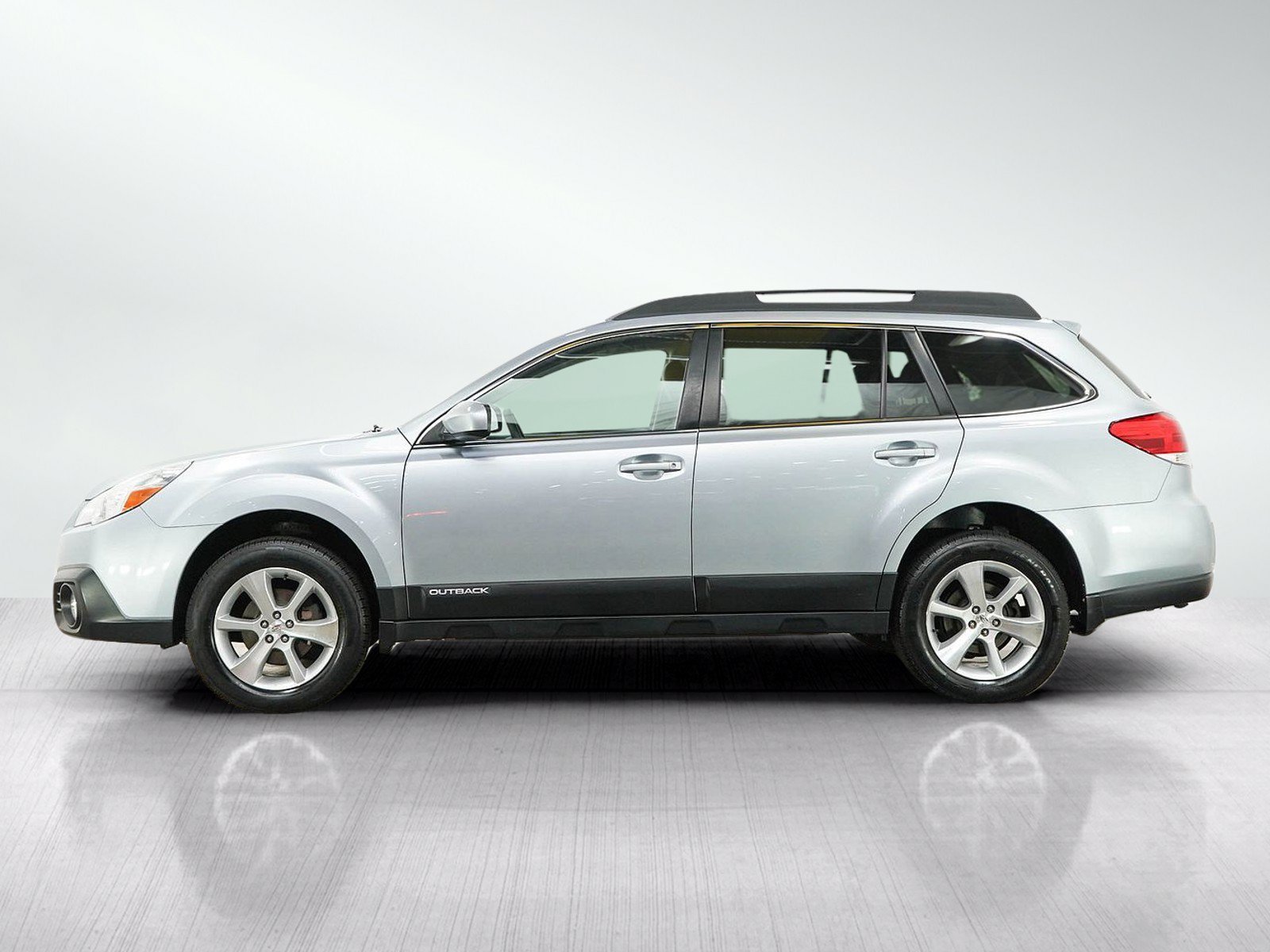 Used 2013 Subaru Outback Limited with VIN 4S4BRCJC5D3299624 for sale in Minneapolis, Minnesota