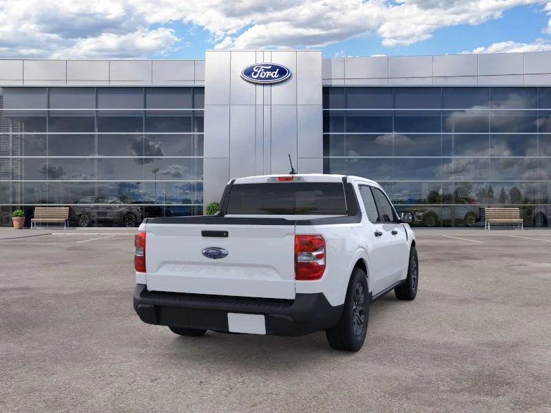 New 2024 Oxford White Ford XLT image 8