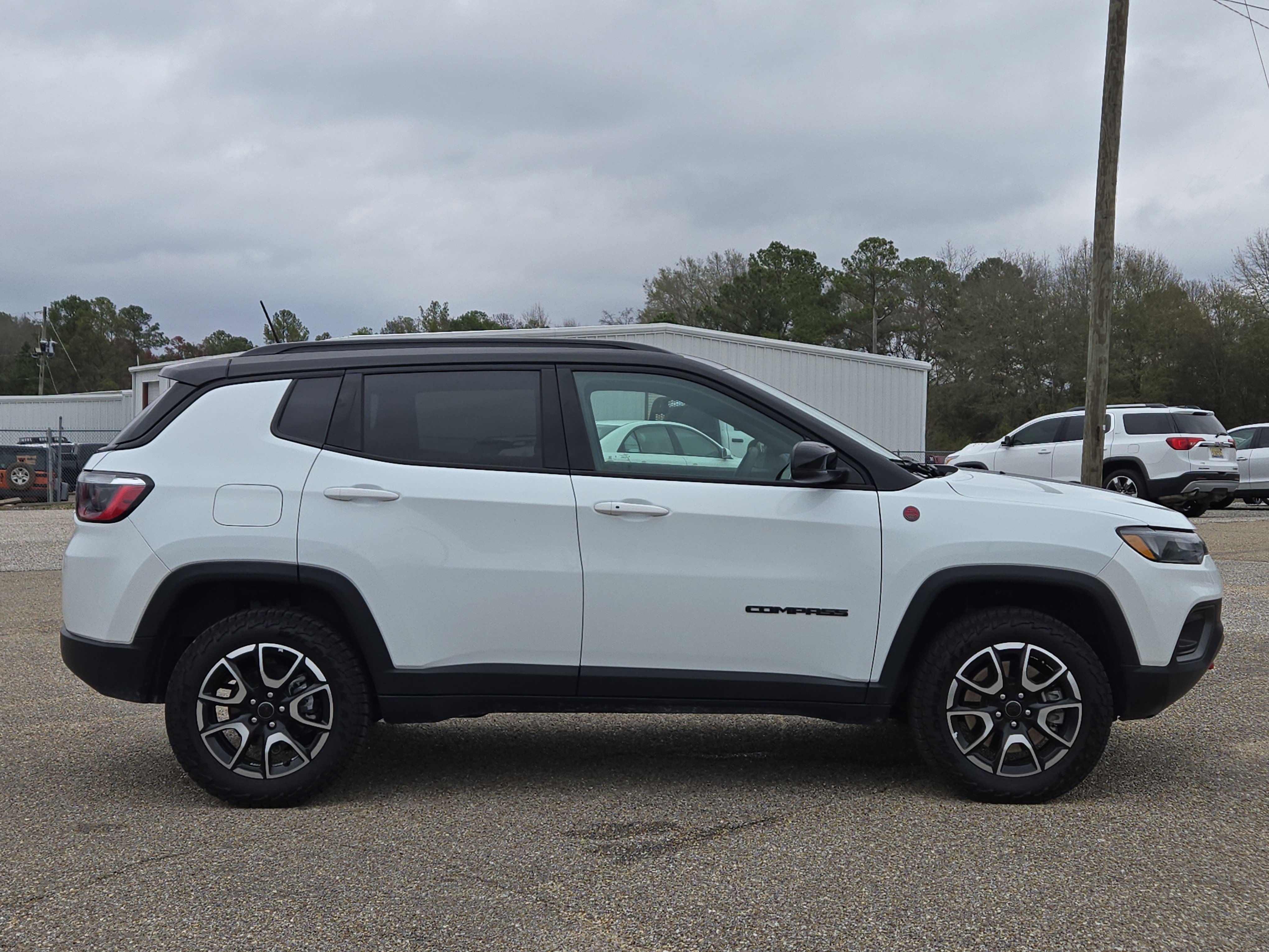Certified Used 2025 Bright White Clearcoat Jeep Trailhawk image 5