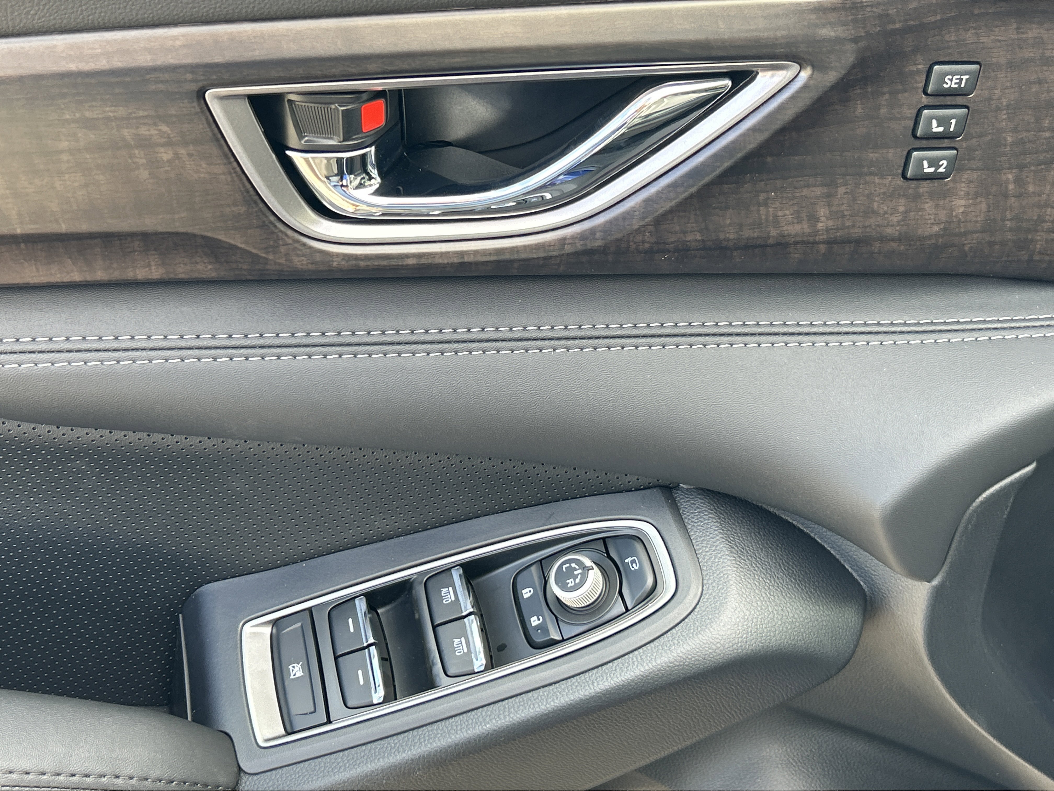 New 2026 SAPPHIRE BLUE PEARL Subaru Touring 7-Passenger image 19
