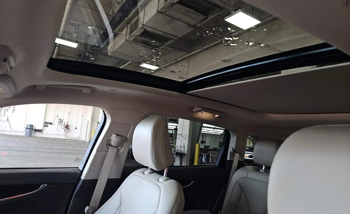 Used 2023 Flight Blue Lincoln Reserve image 16