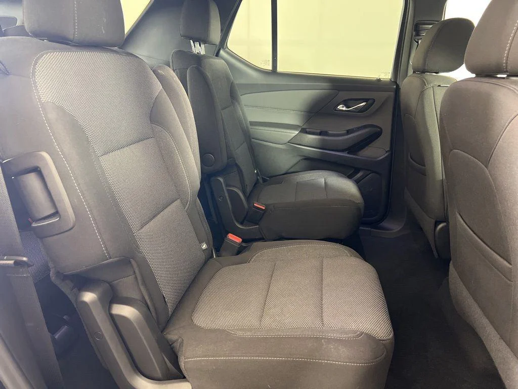 Used 2023 Mosaic Black Metallic Chevrolet LT Cloth image 23