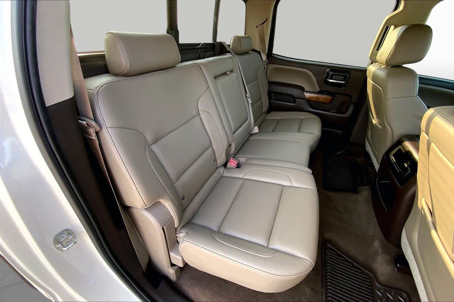 Used 2015 White Diamond Tricoat GMC SLT image 18