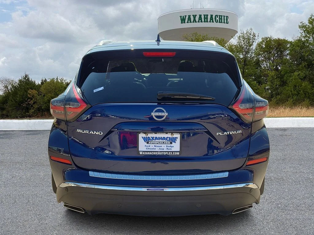 Used 2023 Blue Nissan Platinum image 4