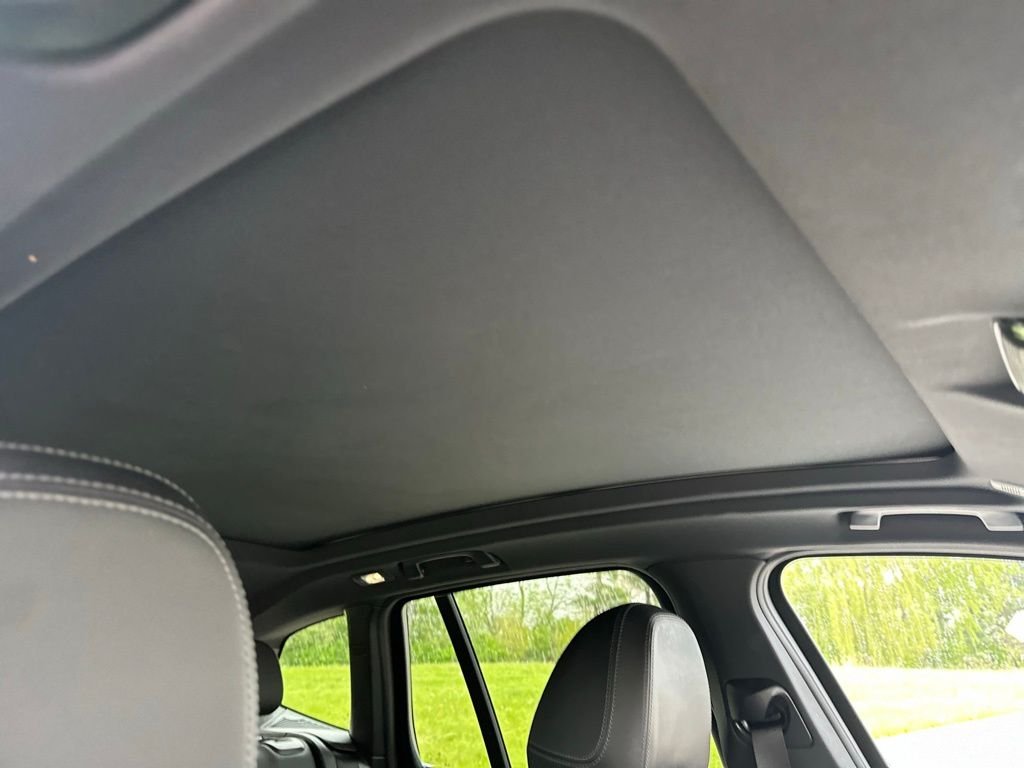 Used 2024 Skyscraper Grey Metallic BMW xDrive30i image 29