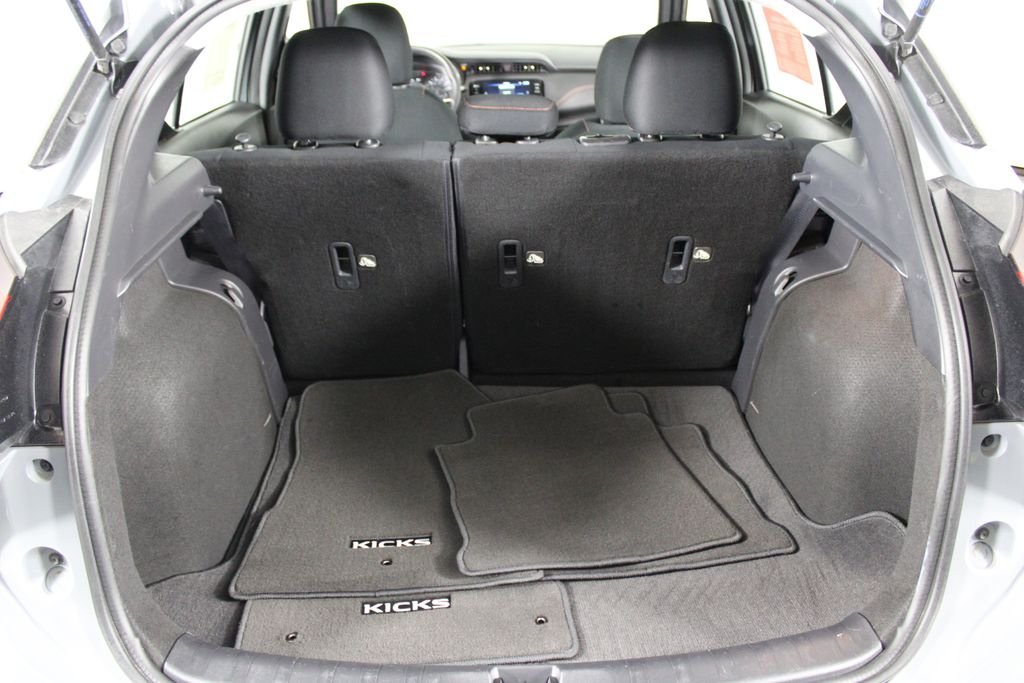 Used 2024 Gray Nissan SR image 16