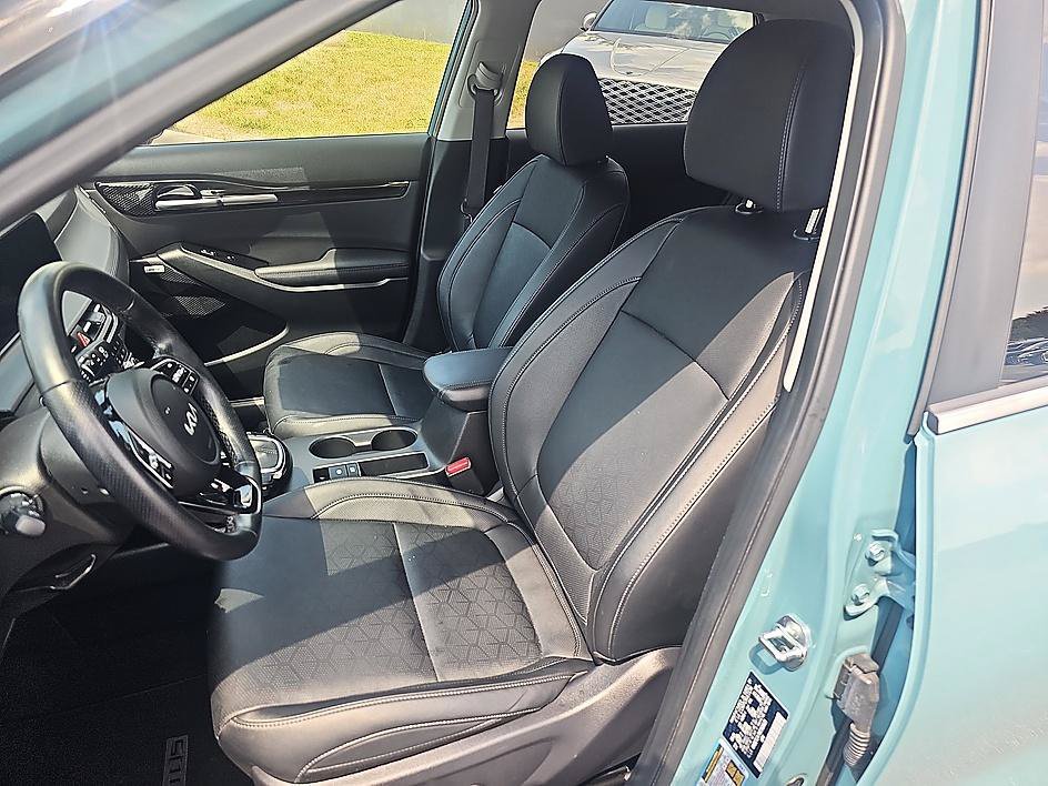 Used 2024 Pluton Blue/Black Roof Kia SX AWD image 16