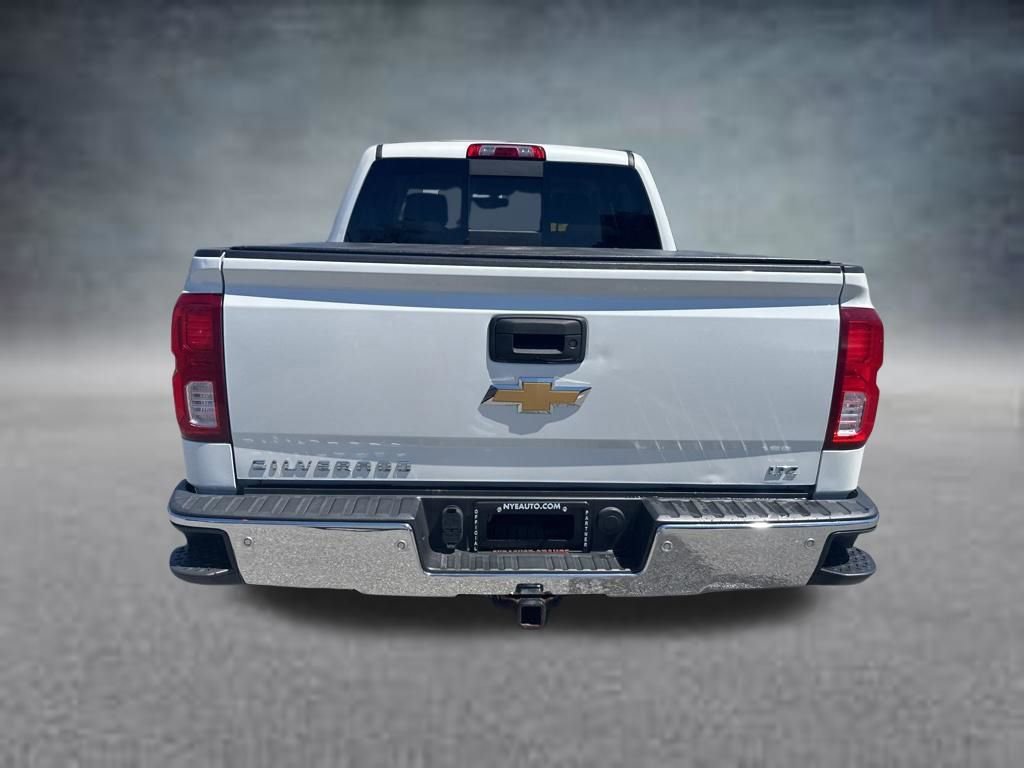 Used 2018 IRIDESCENT PEARL TRICOAT Chevrolet LTZ image 4