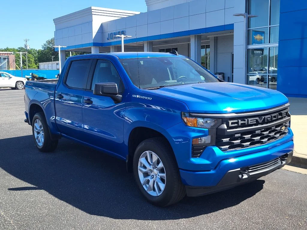 Used 2023 Blue Chevrolet Custom image 1