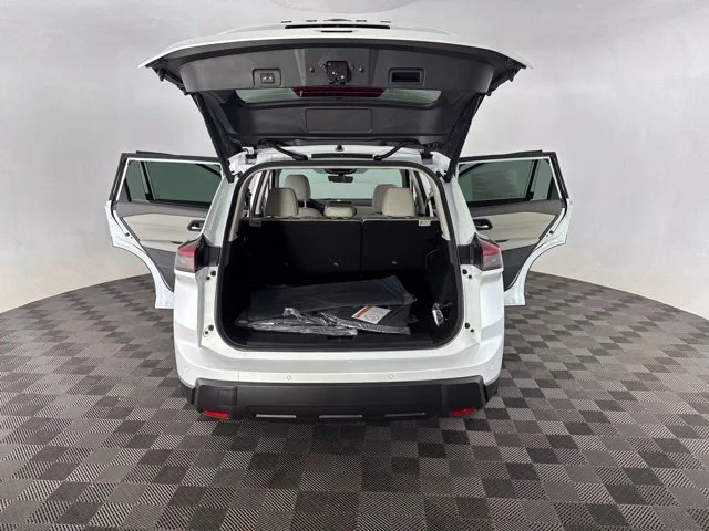 New 2026 Everest White Pearl TriCoat Nissan Dark Armor™ image 15