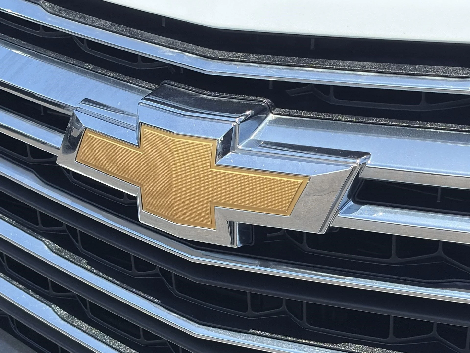 Used 2023 Summit White Chevrolet LT Cloth image 33