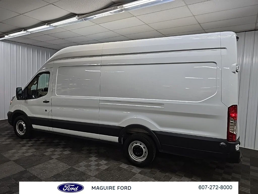 Used 2025 White Ford Base image 4