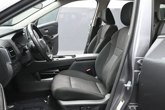 Used 2025 Gray Nissan SV image 14