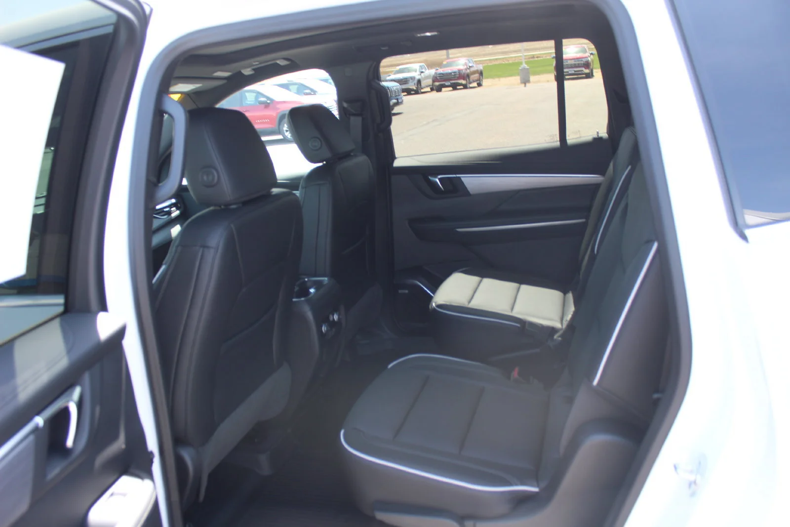 2026 Buick Enclave Preferred - Photo 9