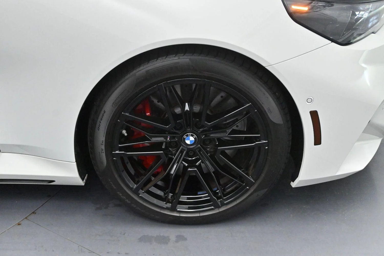 Used 2025 Alpine White BMW Sedan image 42