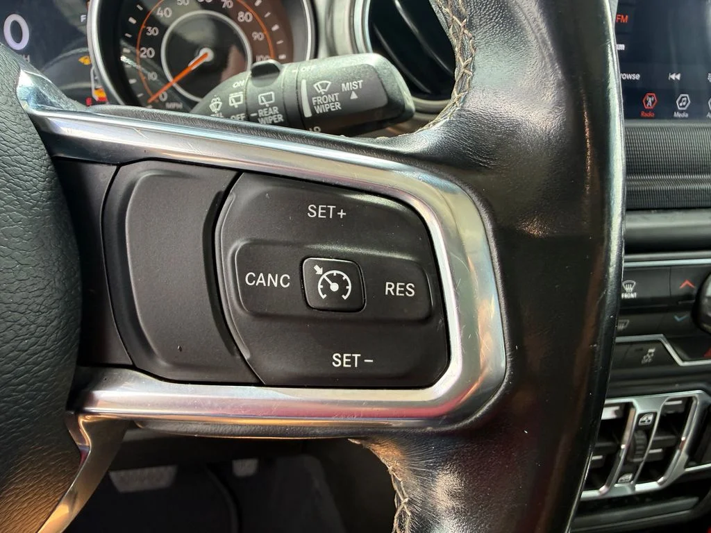Used 2020 White Jeep Unlimited Sahara image 16