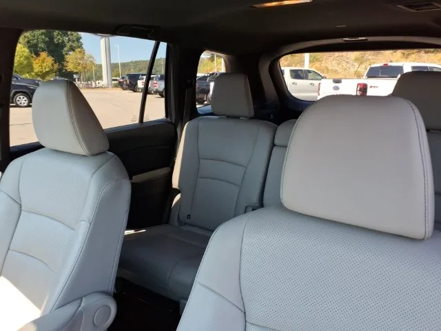 Used 2022 Blue Honda EX-L image 18