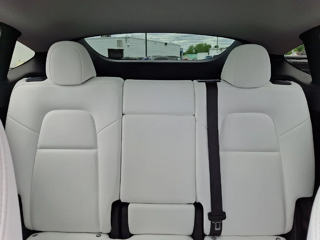 Used 2023  Tesla Long Range image 19