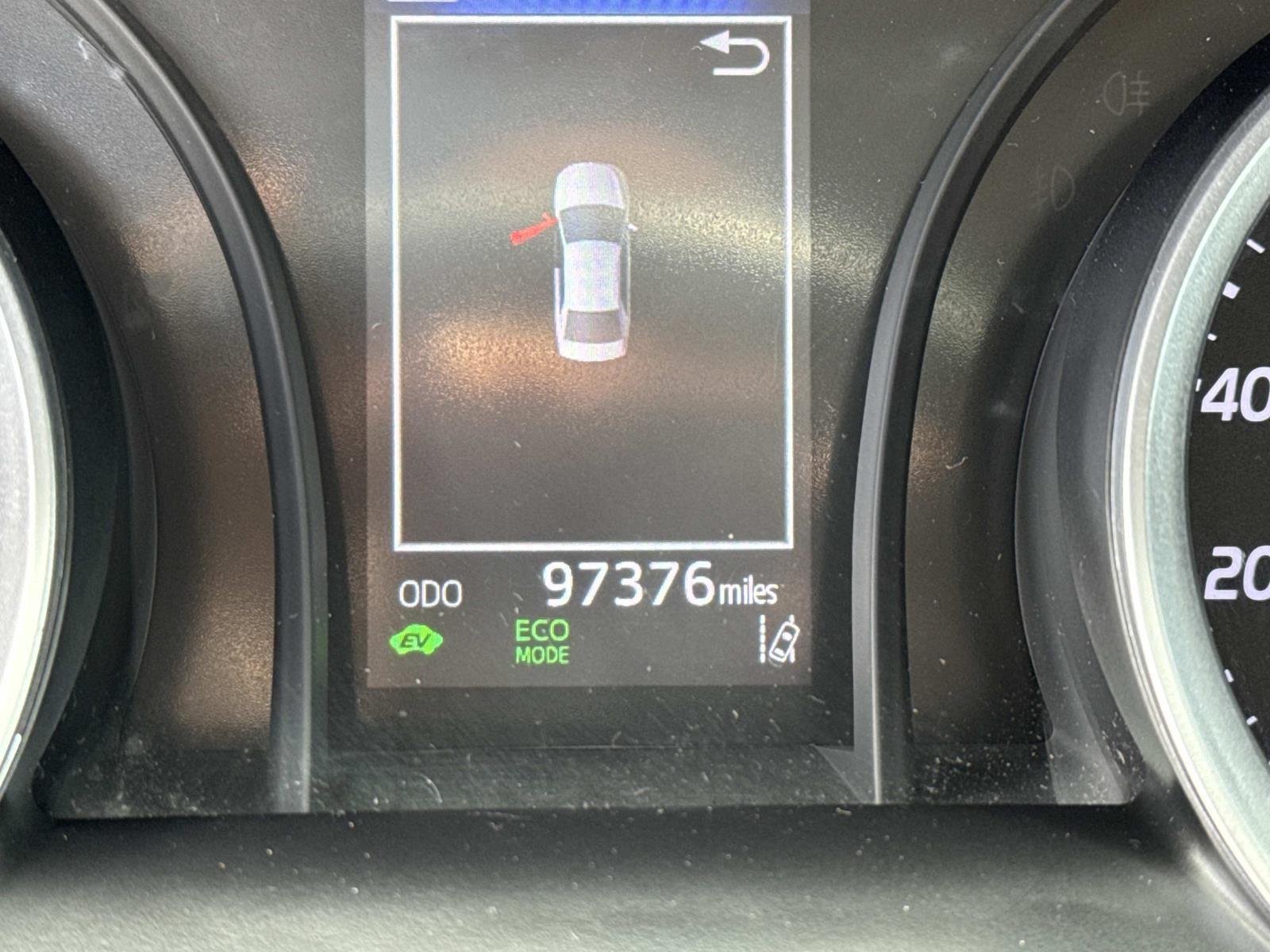 2021 Toyota Camry LE - Photo 27