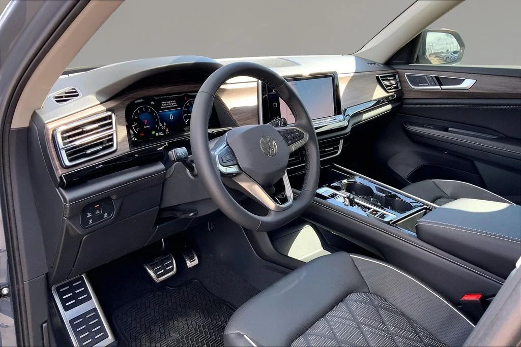 New 2026 Pure Gray Volkswagen 2.0T SEL Premium R-Line image 7