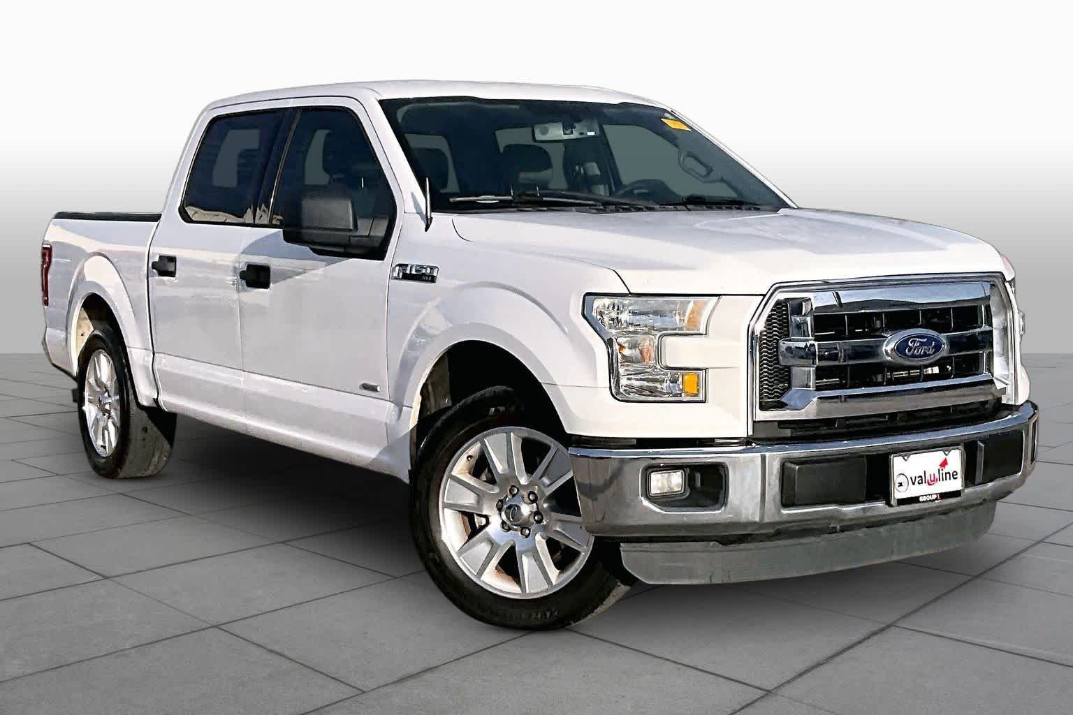 Used 2016 Oxford White Ford XLT image 3