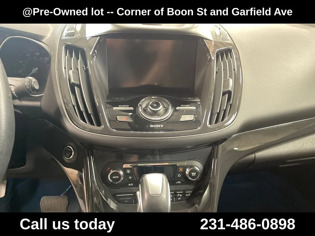 Used 2014 Silver Ford Titanium image 17