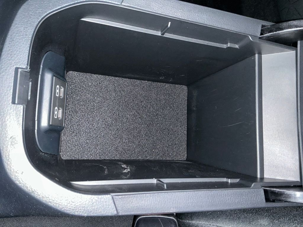 Certified Used 2025  Toyota XLE image 25