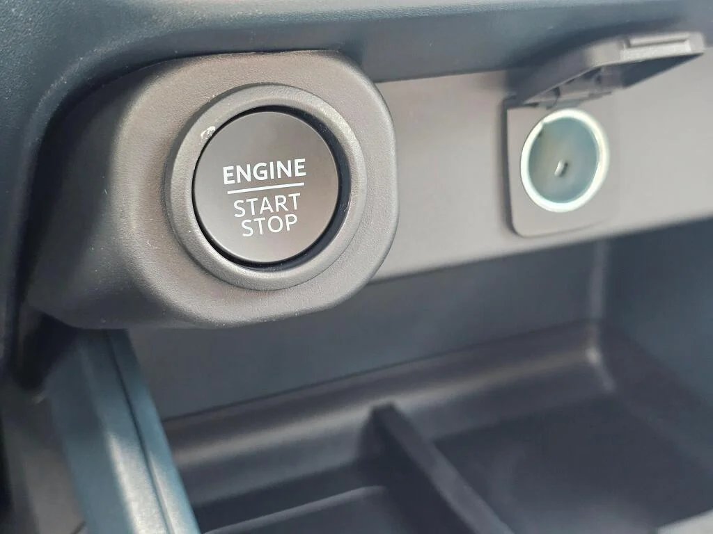 New 2026 Carbonized Gray Metallic Ford XLT image 32