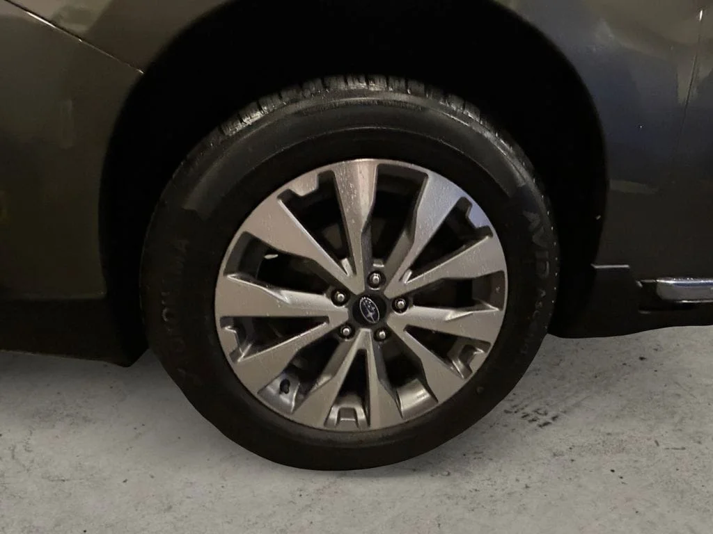 Used 2019 Wilderness Green Subaru 3.6R Touring image 15