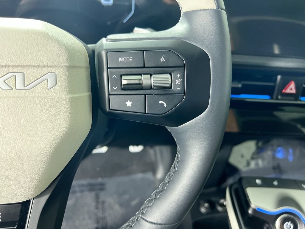 New 2026 Wolf Gray Kia GT-LINE image 19