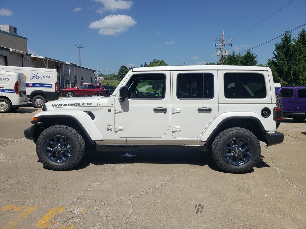 New 2026 Bright White Clear-Coat Exterior Paint Jeep 85th Anniversary image 7
