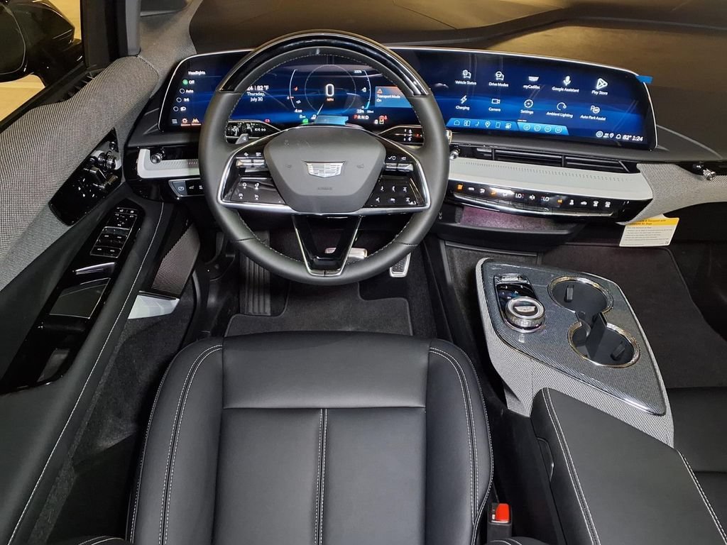 2027 Cadillac OPTIQ Luxury - Photo 14
