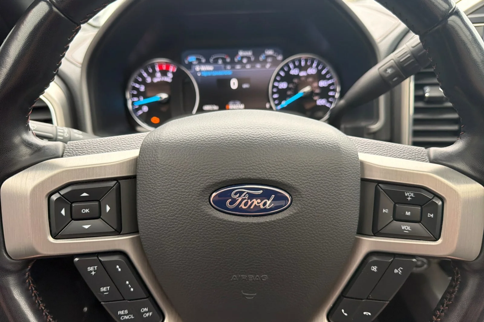 Used 2022  Ford  image 22