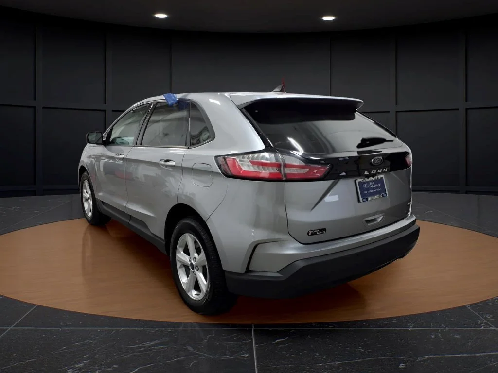 Certified Used 2022 Silver Metallic Ford SE image 4
