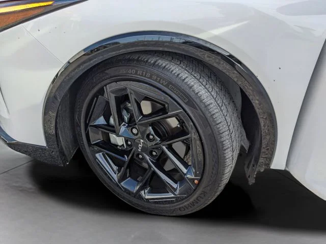 Used 2025 White Kia GT-Line Turbo image 30