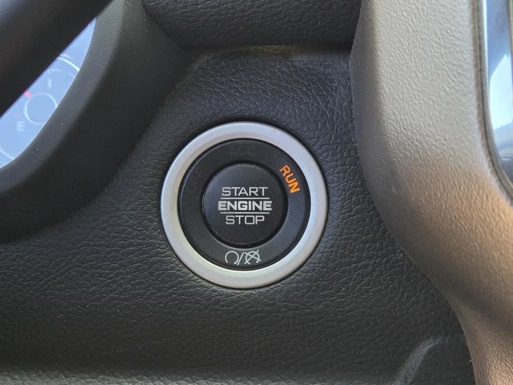 Used 2019 Black Ram Laramie image 32
