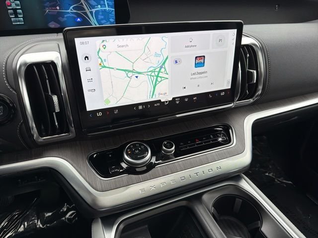 New 2025 Agate Black Metallic Ford Platinum® image 20