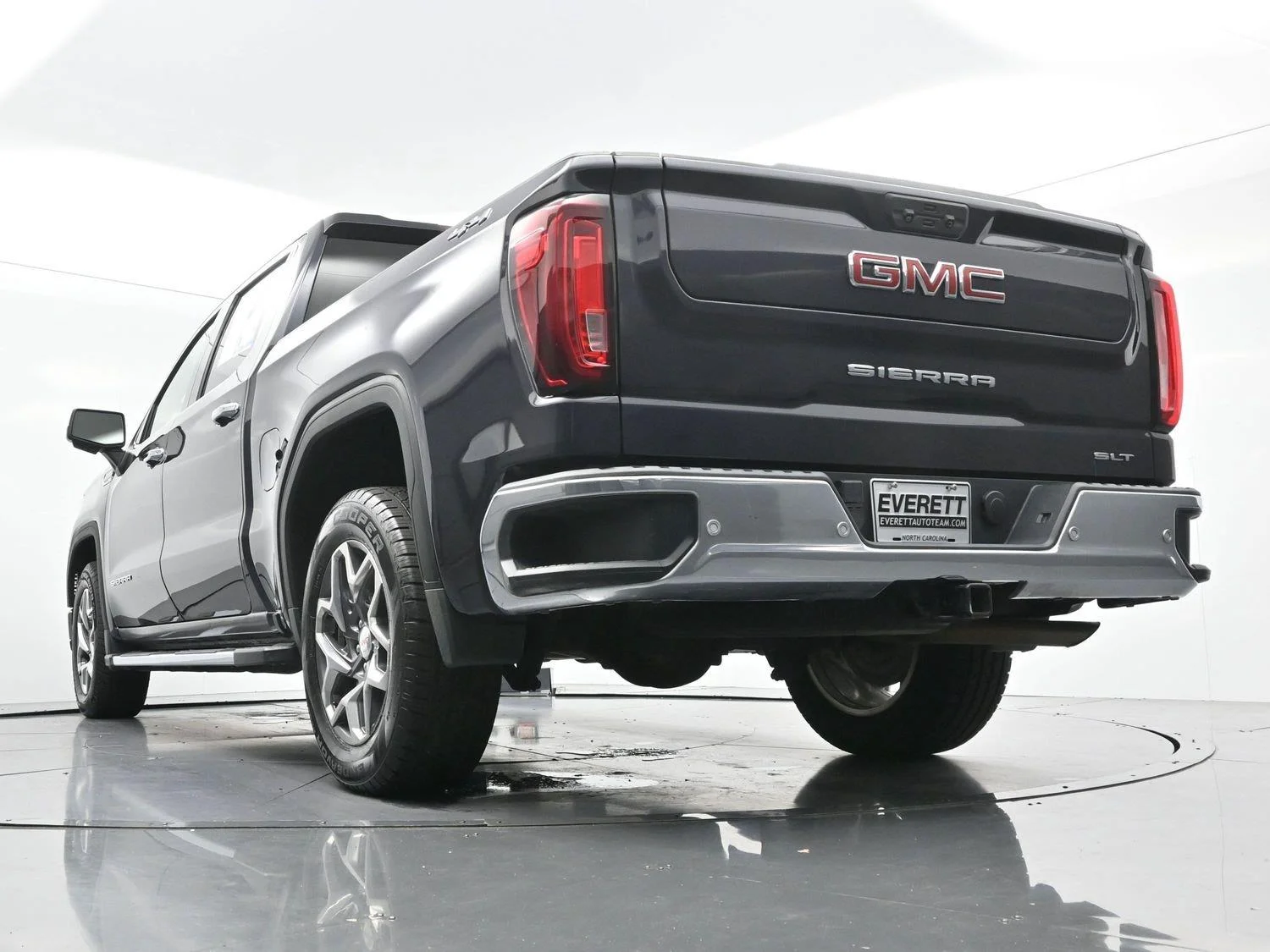 Used 2022 Titanium Rush Metallic GMC SLT image 52