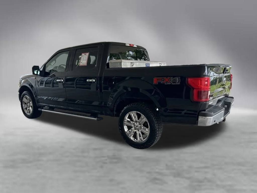Used 2019 Black Ford XLT image 4