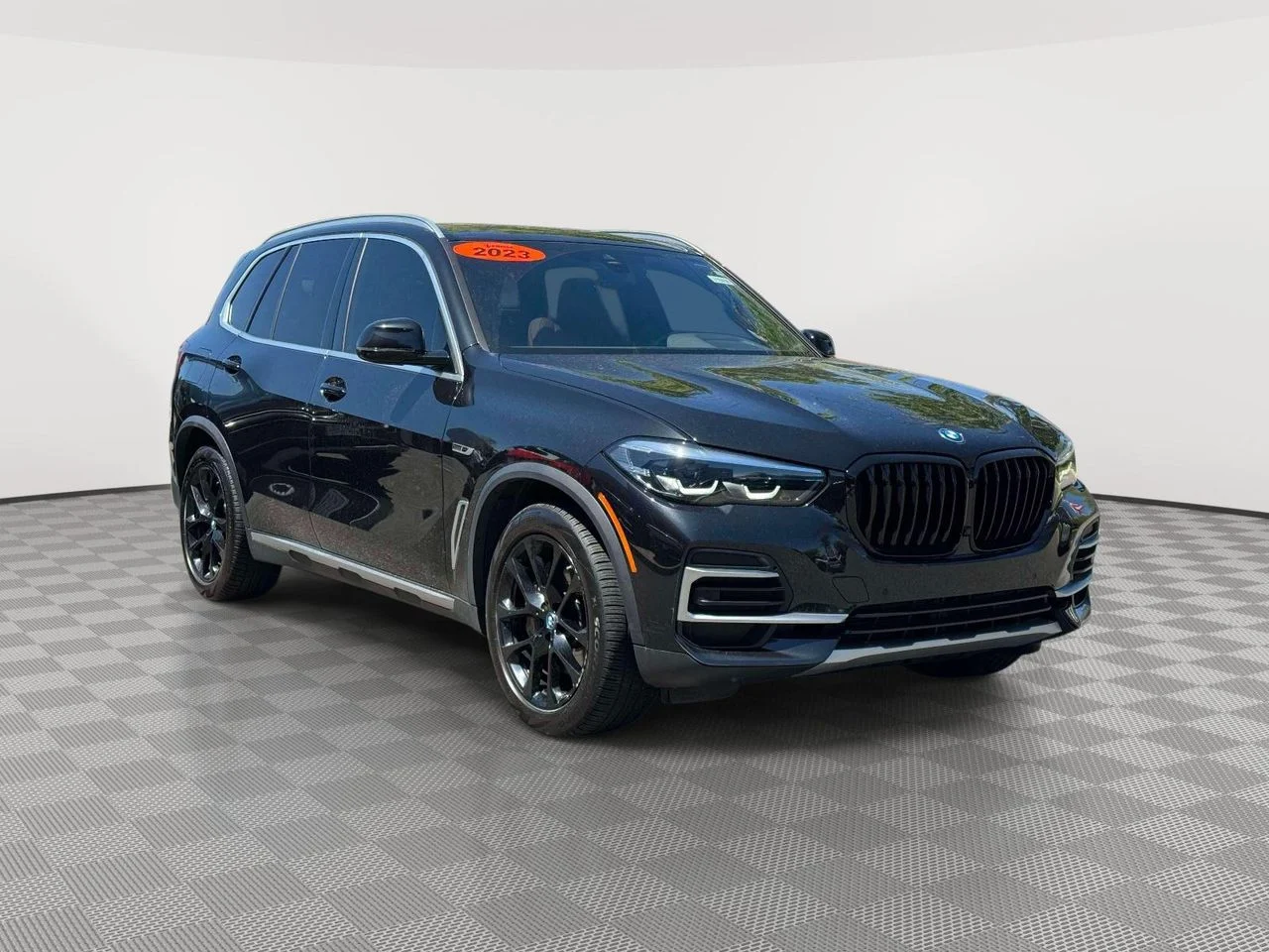 2023 BMW X5 xDrive45e's photo