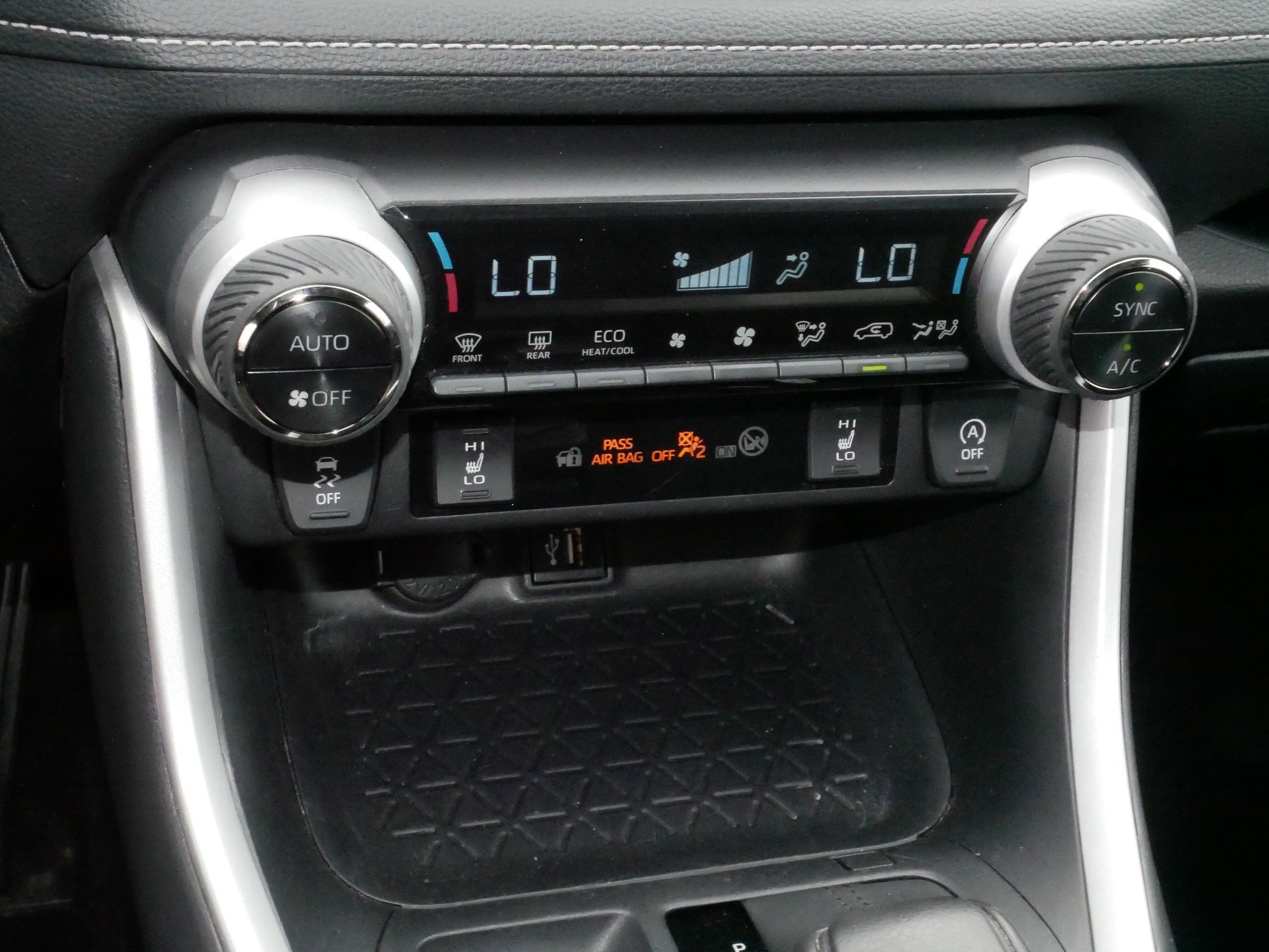 Used 2024 Ice Cap Toyota XLE image 23