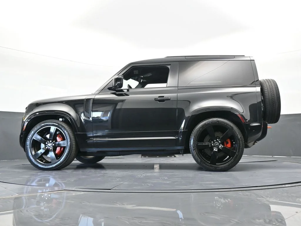 Used 2023 Black Land Rover X image 57